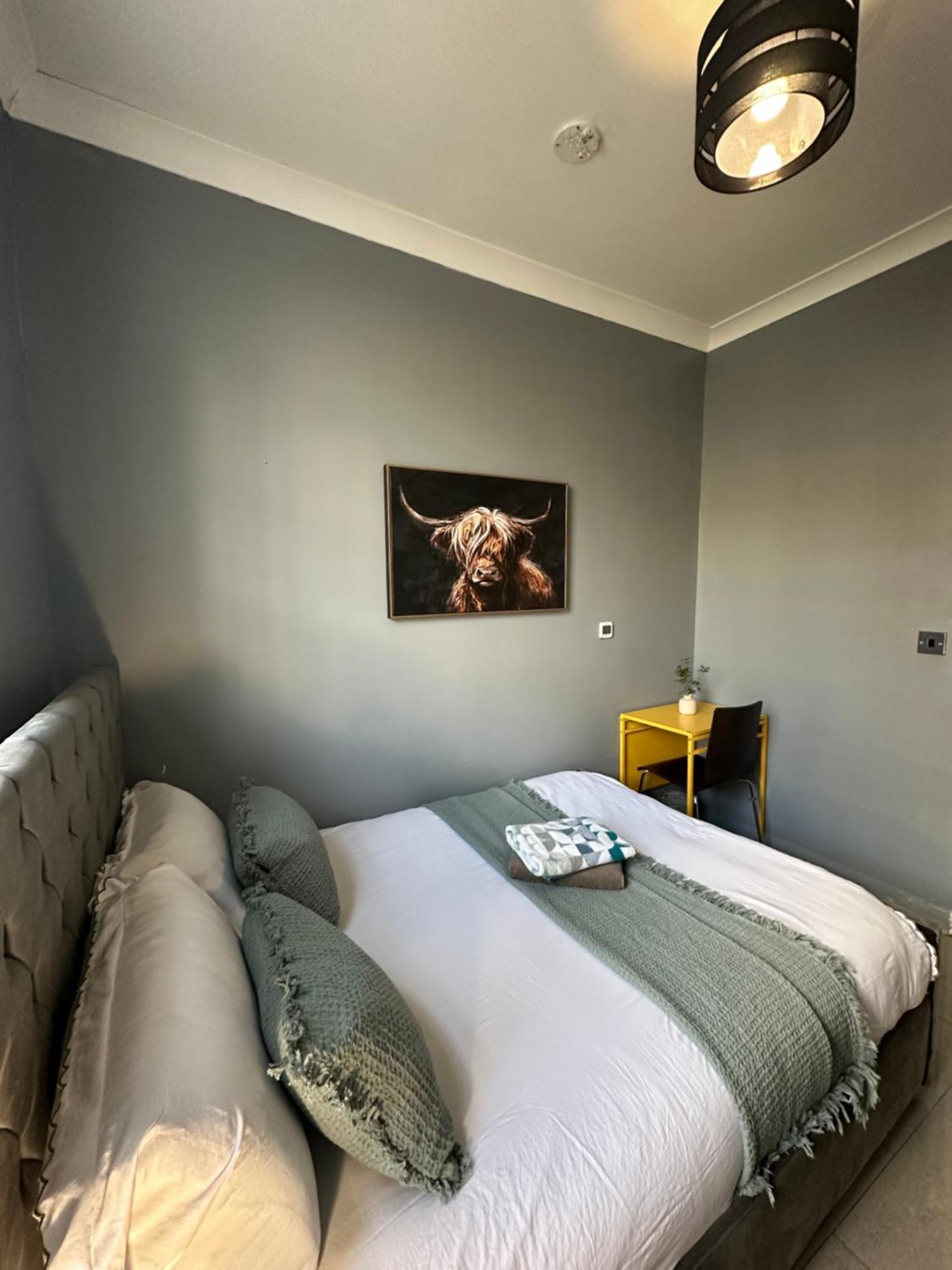 "Bright & Spacious" 3 Bedroom Flat By Kings Cross, St Pancras Station!!!!64 런던 외부 사진