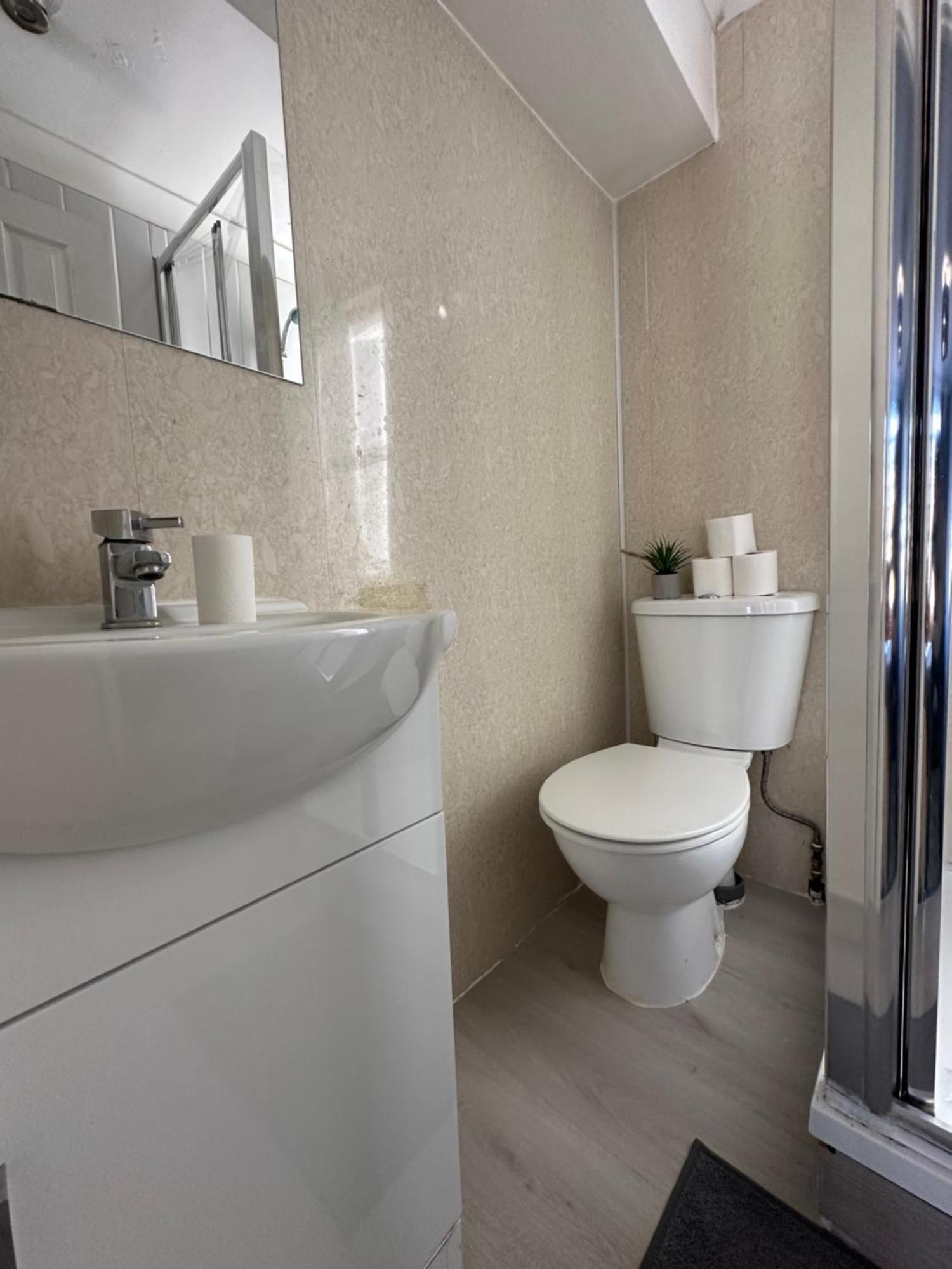 "Bright & Spacious" 3 Bedroom Flat By Kings Cross, St Pancras Station!!!!64 런던 외부 사진