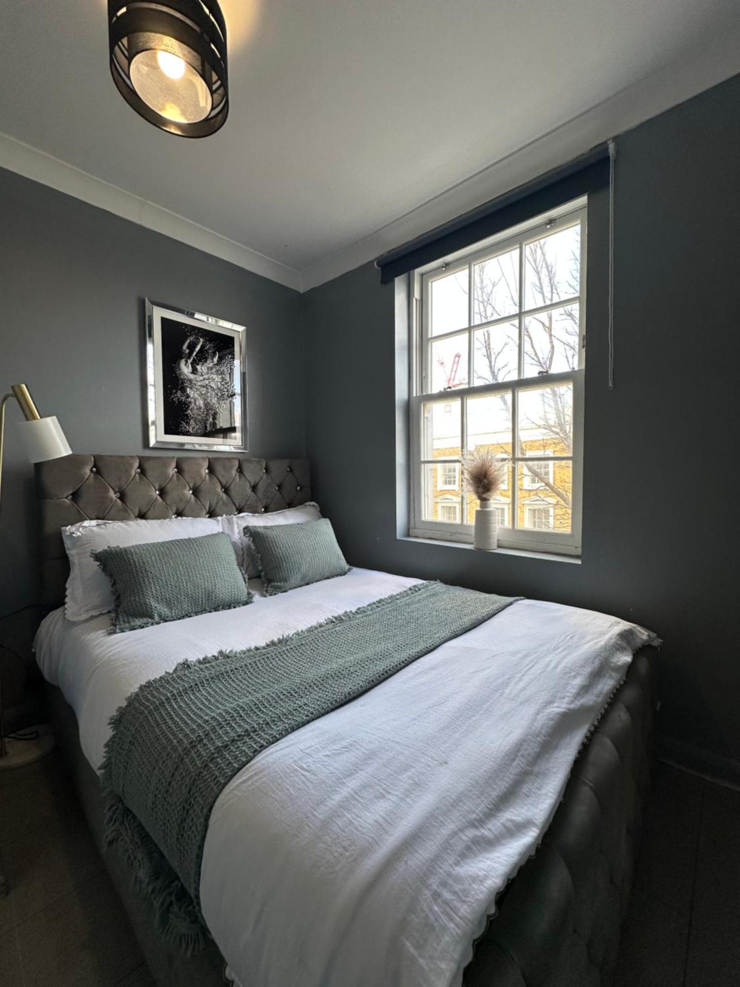 "Bright & Spacious" 3 Bedroom Flat By Kings Cross, St Pancras Station!!!!64 런던 외부 사진
