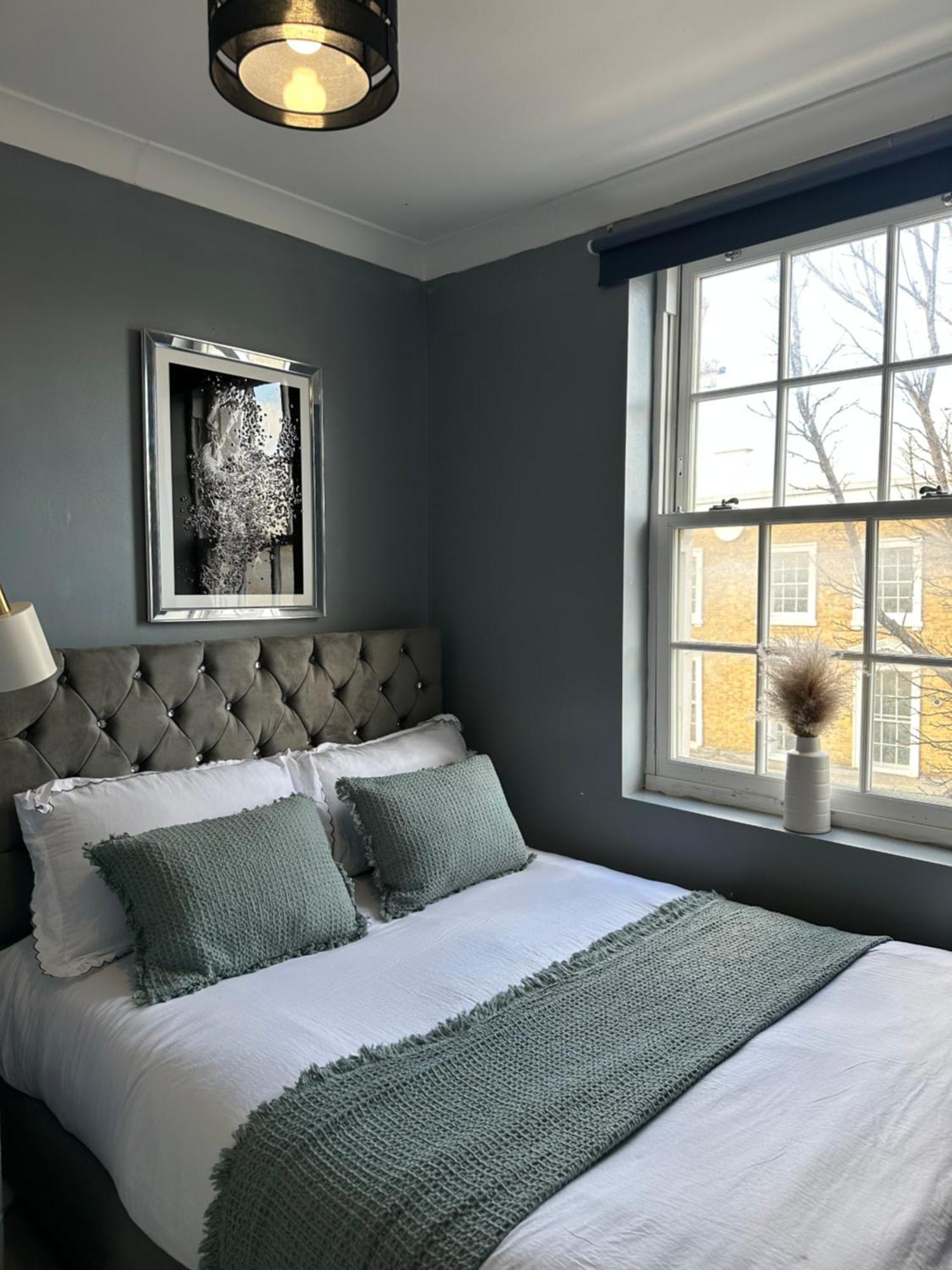 "Bright & Spacious" 3 Bedroom Flat By Kings Cross, St Pancras Station!!!!64 런던 외부 사진