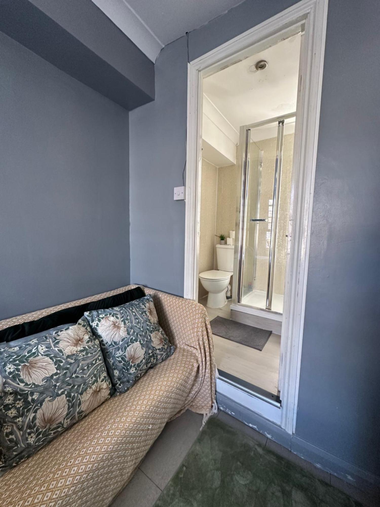 "Bright & Spacious" 3 Bedroom Flat By Kings Cross, St Pancras Station!!!!64 런던 외부 사진