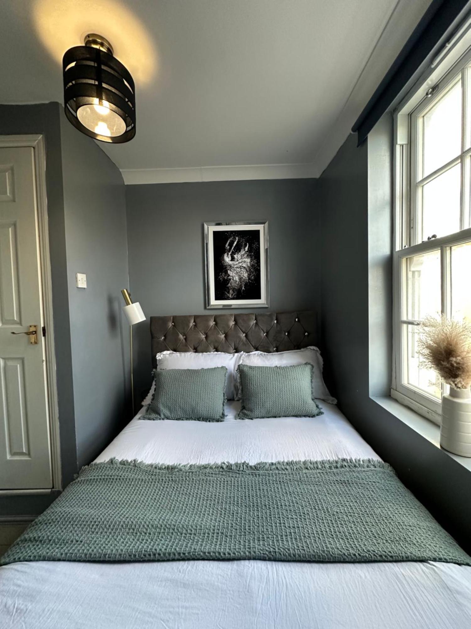 "Bright & Spacious" 3 Bedroom Flat By Kings Cross, St Pancras Station!!!!64 런던 외부 사진